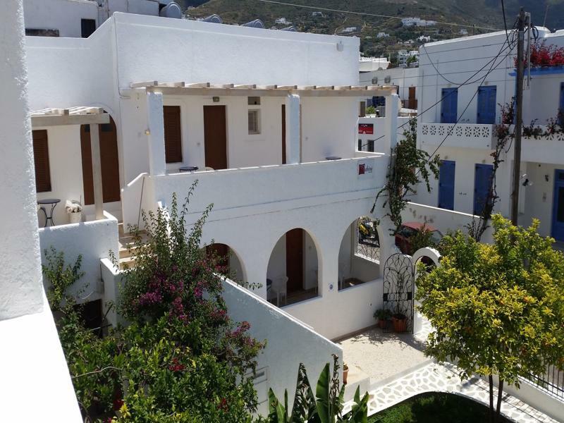 Rubini Rooms Parikia  Exterior photo